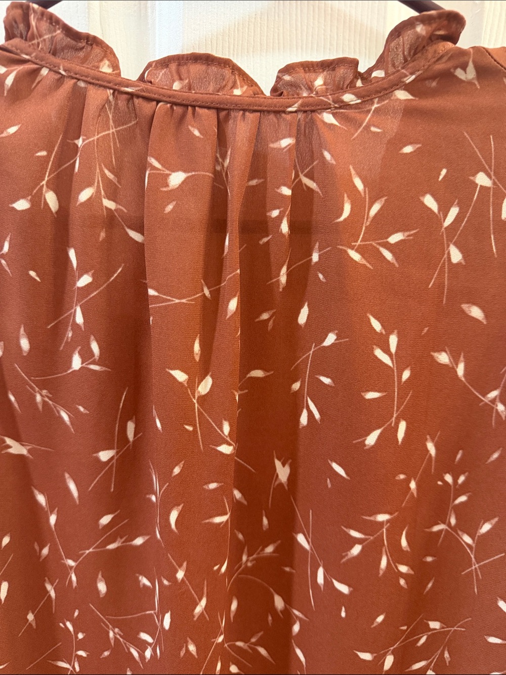 Ava & Viv Rust Botanical Ruffle-Neck Blouse Size 2X - Picture 5 of 9